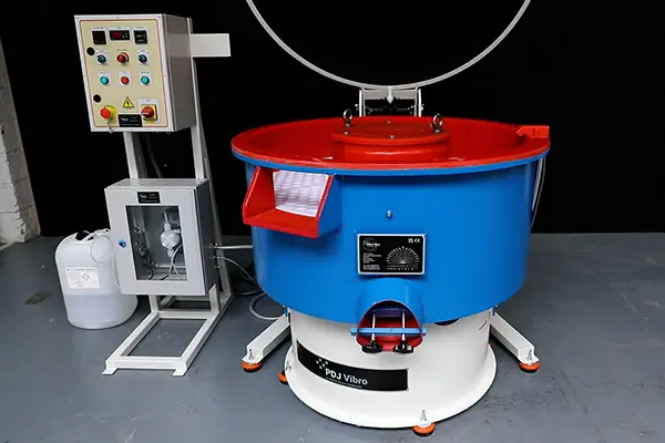 Vibratory Bowl Finishing Machine, parts unload, flat chamber